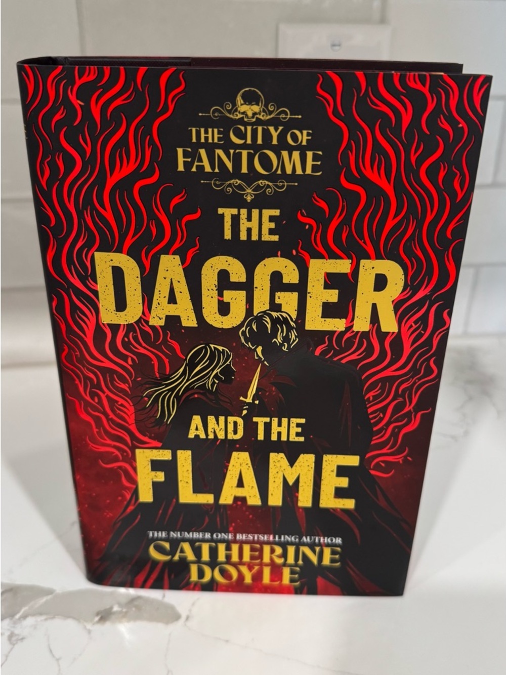Fairyloot The Dagger and the Flame